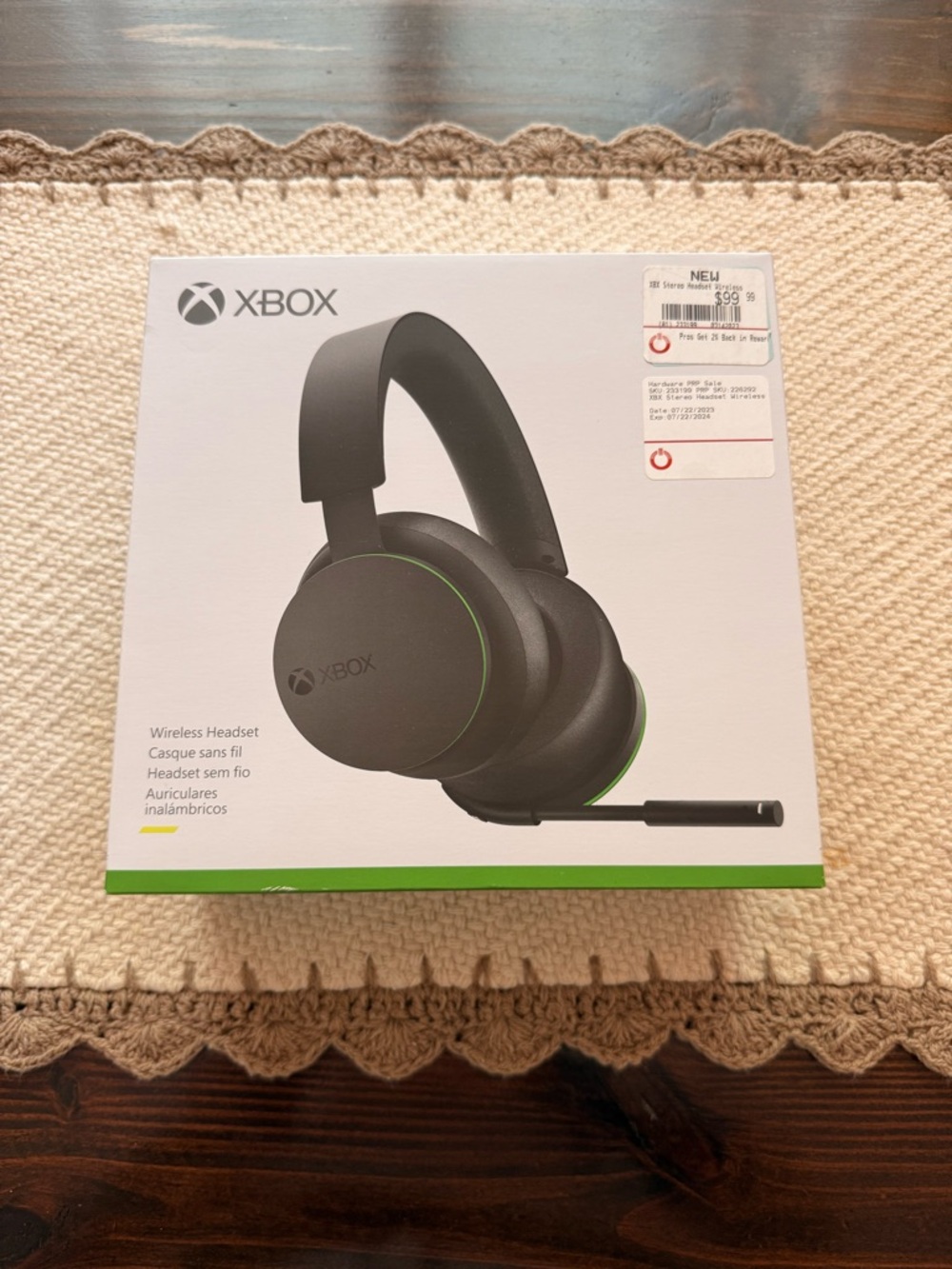 Xbox Wireless headphones with built in mic